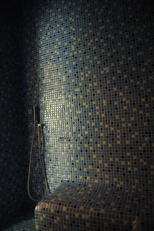 Imperium Hotel Tirana 3*,